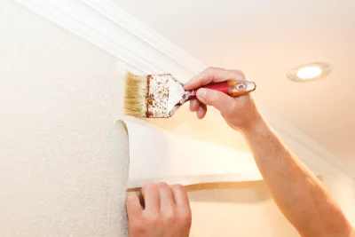 Pose de papier peint aux Achards — revêtements muraux et toiles de verre